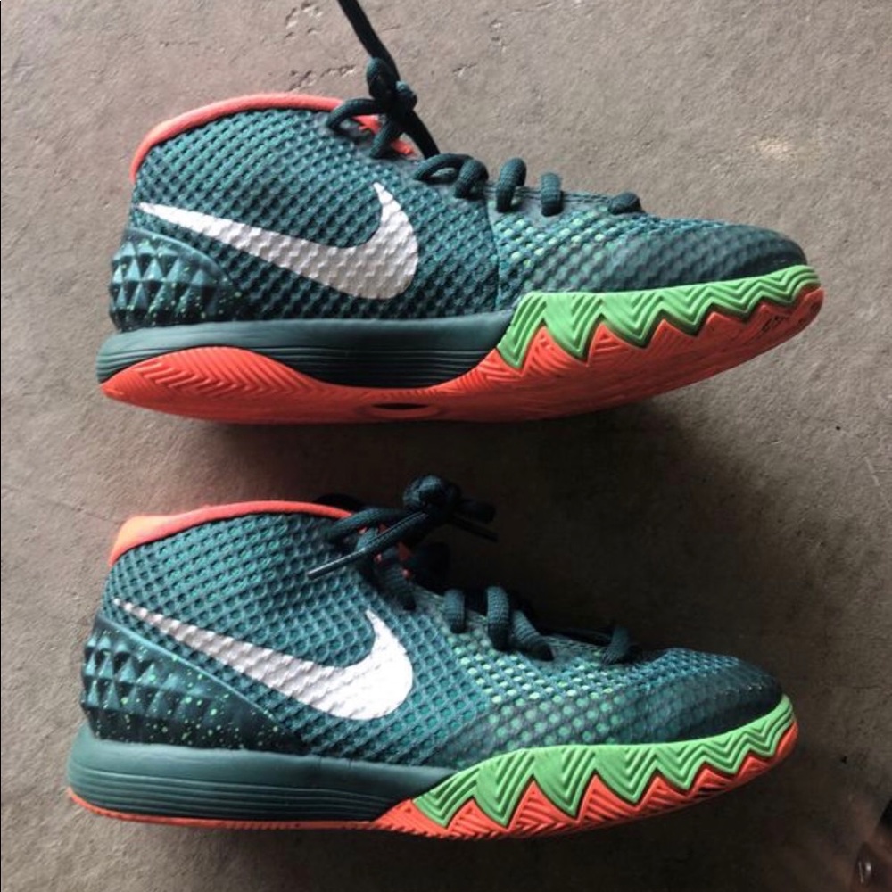 Nike Kyrie basketball- boys size 2Y